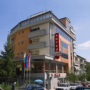 Hotel Akvaya Велико-Тирново Exterior photo