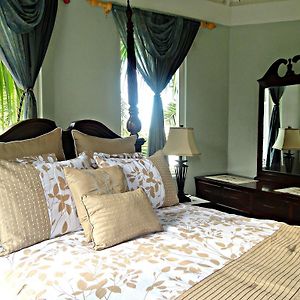 Private Two Bedroom Condo A31 Sandcastle Resorts Очо-Ріос Room photo