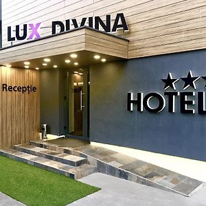 Hotel Lux Divina Брашов Exterior photo