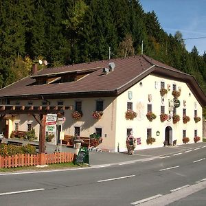 Готель Gasthof Zum Loewen Sankt Jakob im Lesachtal Exterior photo