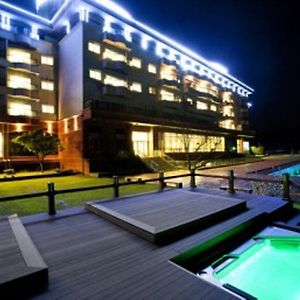 Seaspovill Resort Тонге Exterior photo