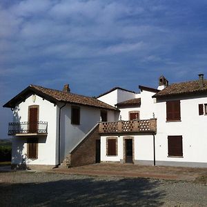 Готель La Locanda Calvignano Exterior photo