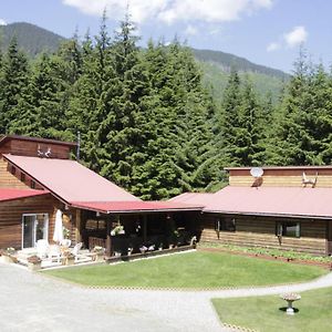 Shames Country Lodge Тірейс Exterior photo
