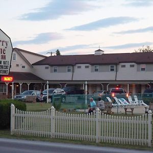 Cherry Lane Motor Inn Amish Country Ронкс Exterior photo