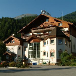 Sporthotel Moelltal Флаттах Exterior photo