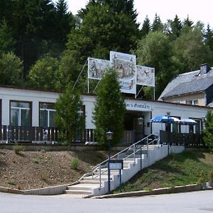 Готель Pension Und Berggasthaus Kapellenstein Geyer Exterior photo