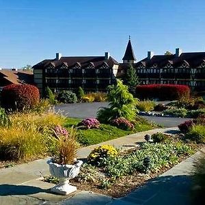 Bavarian Inn Шепердстаун Exterior photo