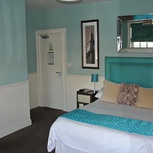 Готель The Blue Boar Theydon Bois Room photo