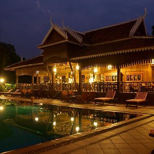 Soriyabori Villas Resort Кратьє Exterior photo