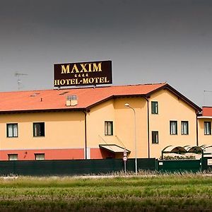 Hotel Maxim Анцола-делл'Емілія Exterior photo