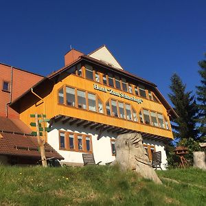 Hotel Zum Schneekopf "Garni" Gehlberg Exterior photo