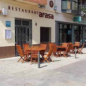 Hostal Restaurante Arasa Санта-Барбара Exterior photo