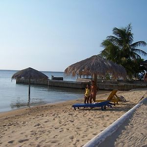 Готель Sueno Del Mar Вест-Енд Exterior photo