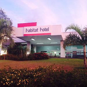 Habitat Hotel Пірасунунґа Exterior photo