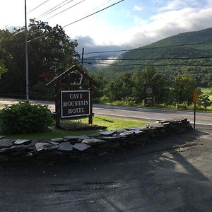 Cave Mountain Motel Віндем Exterior photo