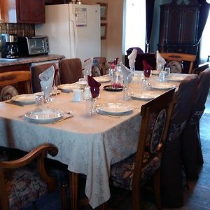 Bed and Breakfast Gite Agricole Les Lilas Saint Wenceslas Exterior photo