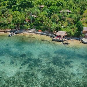 Готель Tanjungan Gili Gede Exterior photo