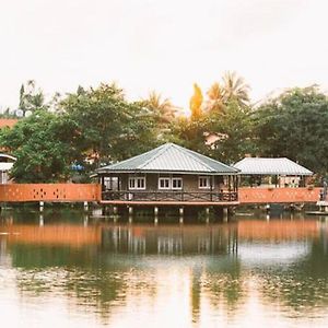 Hans Cottage Botel Кейп-Кост Exterior photo