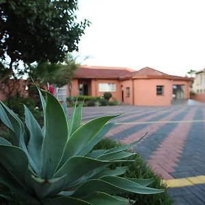 Bed and Breakfast Legae La Tshepo Mogwase Exterior photo