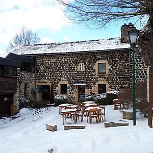 Готель Vvf Haute Loire Saint-Julien-Chapteuil Exterior photo