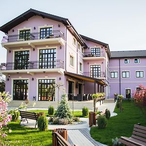 Апарт готель Marigab Turceni Exterior photo