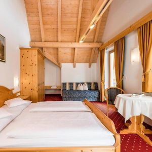 B&B Hotel Alpenrose Rooms & Apartments Валлес Exterior photo