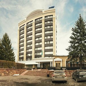 Hotel Irtysh Оскемен Exterior photo