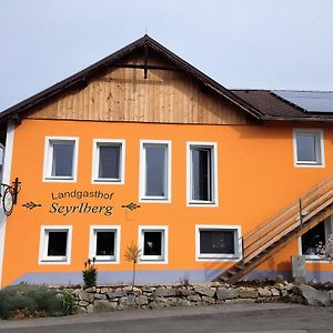 Готель Landgasthof Seyrlberg Reichenau im Muhlkreis Exterior photo