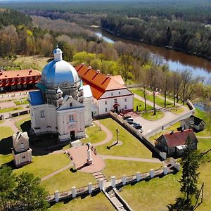 Bed and Breakfast Liskiavos Vienuolyno Ansamblis Liskiava Exterior photo