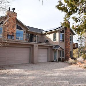 Bed and Breakfast Harmony Belle At Kolob Canyon Нью-Гармоні Exterior photo