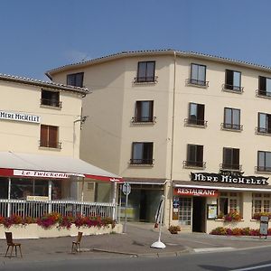 Hotel De La Mere Michelet Конфолан Exterior photo
