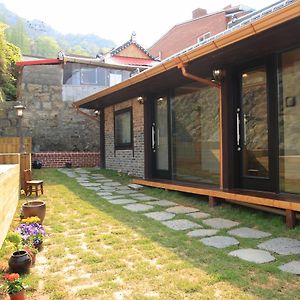 Springtime Guesthouse Мокпхо Exterior photo