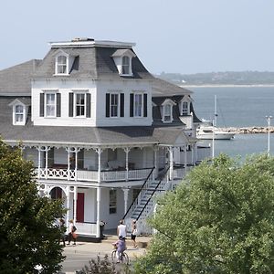 Inn At Old Harbor Нью-Шорем Exterior photo