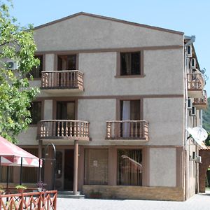 Hotel Kavkasioni Кварелі Exterior photo