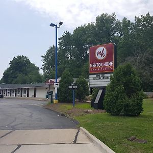 Mentor Home Inn And Suites Exterior photo