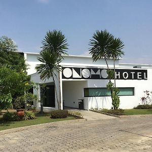 Onomo Hotel Лібревіль Exterior photo