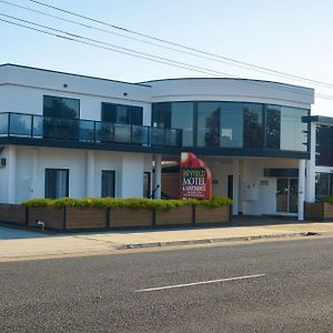 Heyfield Motel And Apartments Лейкс-Ентранс Exterior photo