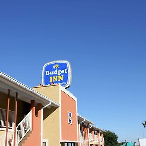 Budget Inn Лейк-Уейлс Exterior photo
