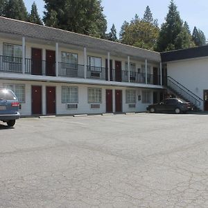 Stagecoach Motel Ґрасс-Валлі Exterior photo
