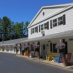 Bayside Inn & Marina Куперстаун Exterior photo