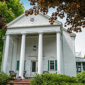 Anne'S White Columns Inn Бар-Гарбор Exterior photo