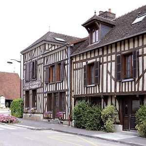 Готель Logis Le Tadorne Piney Exterior photo