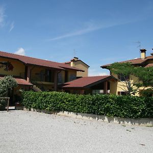 Вілла Agriturismo Lis Rosis Medea Exterior photo