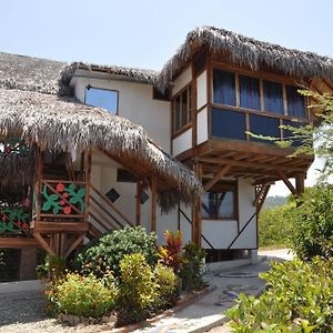 Azuluna Ecolodge Пуерто-Лопес Exterior photo