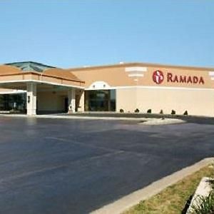 Готель Ramada Moline East Moline Exterior photo