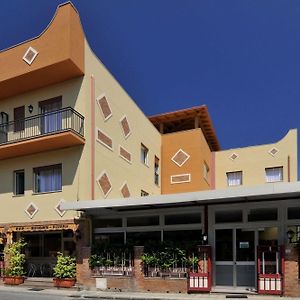 La Lanterna Hotel Рометта-Мареа Exterior photo