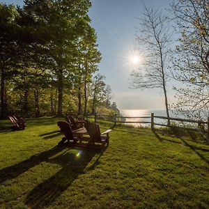 Lakeview On The Lake Ері Exterior photo