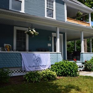 La Maison Collins B&B Гранбі Exterior photo