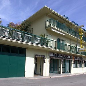 Hotel La Pergola Ріонеро-ін-Вультуре Exterior photo