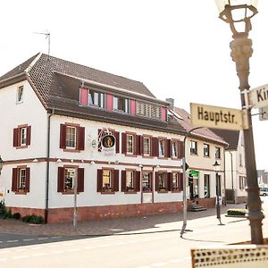 Hotel Loewen Еггенштайн-Леопольдсгафен Exterior photo